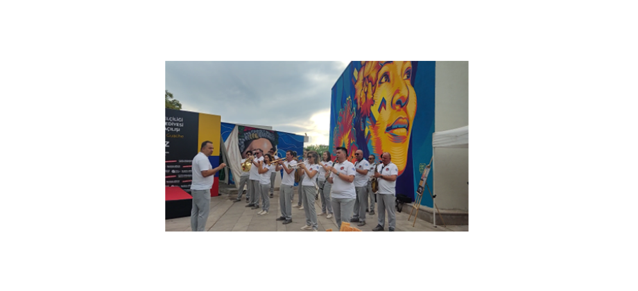 Inauguración de mural artístico en Antalya, Turquía, del artista colombiano Óscar Javier González "Guache"