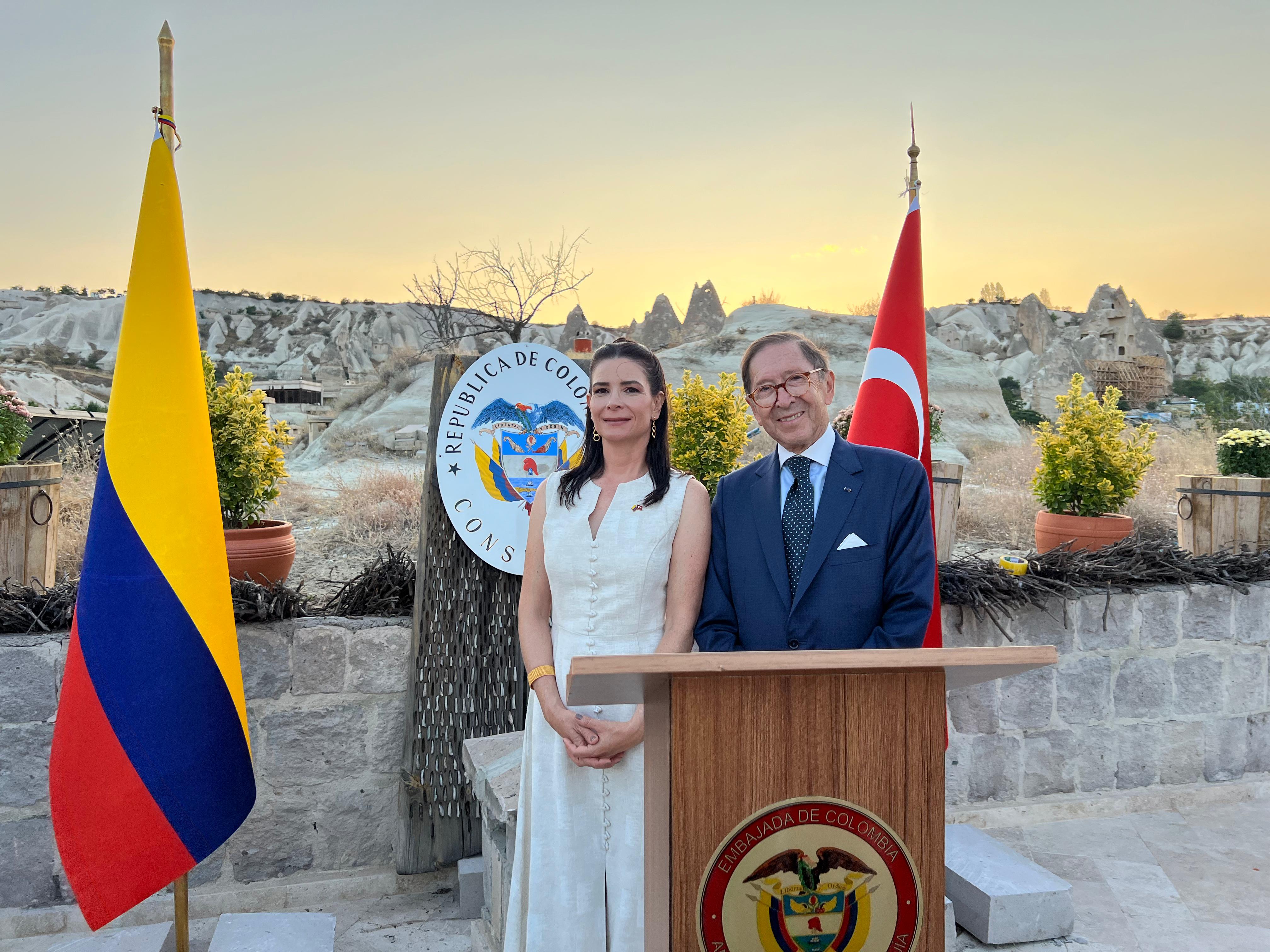 Actos conmemorativos en Türkiye con ocasión del 214 aniversario de la Independencia Nacional de Colombia