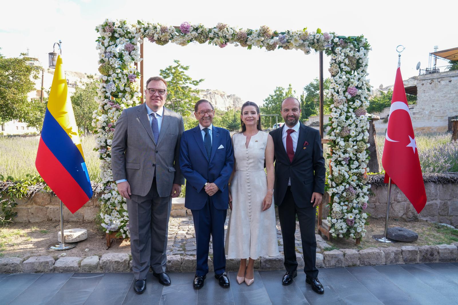 Actos conmemorativos en Türkiye con ocasión del 214 aniversario de la Independencia Nacional de Colombia