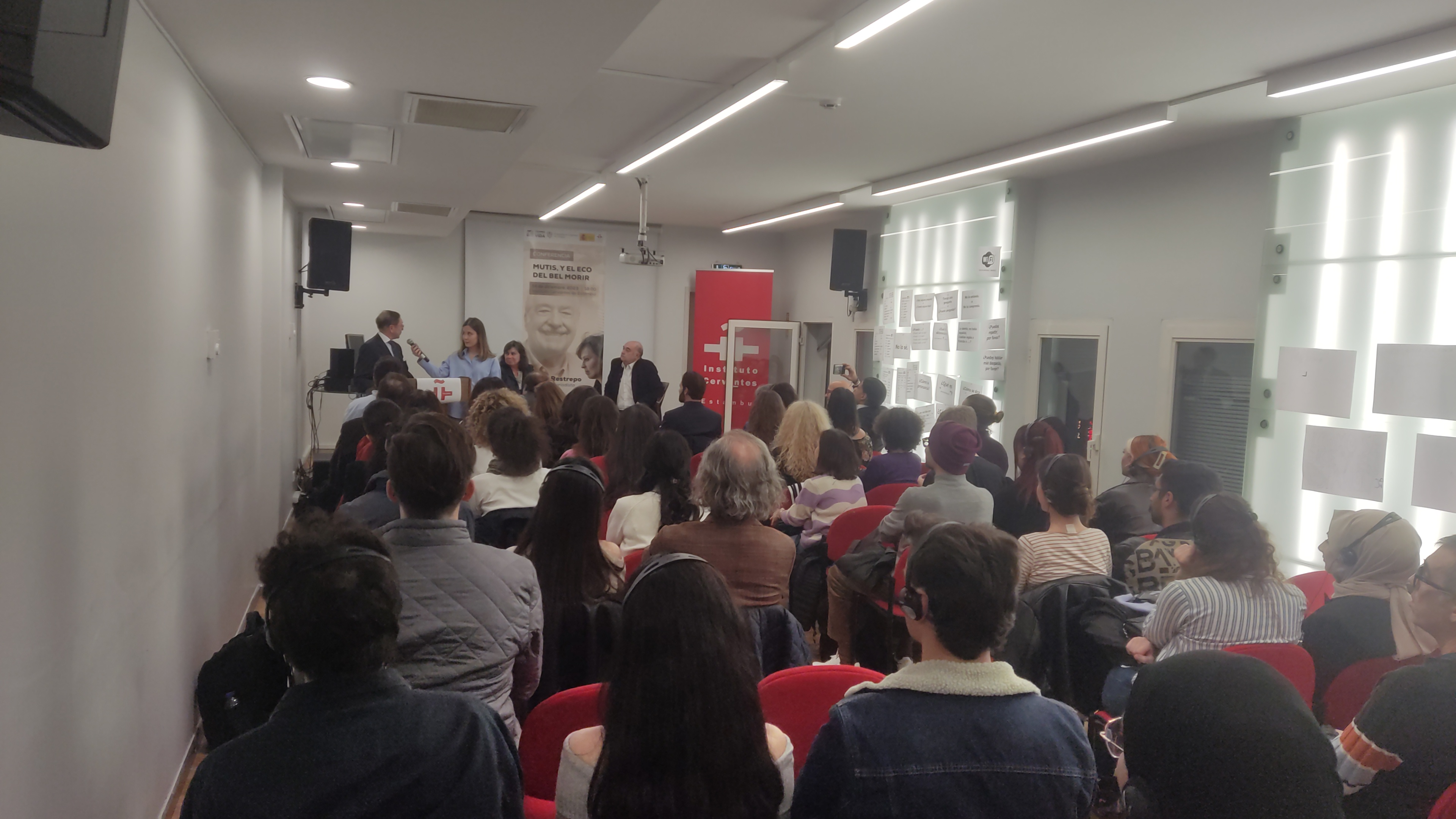 Encuentros con la escritora y periodista Laura Restrepo