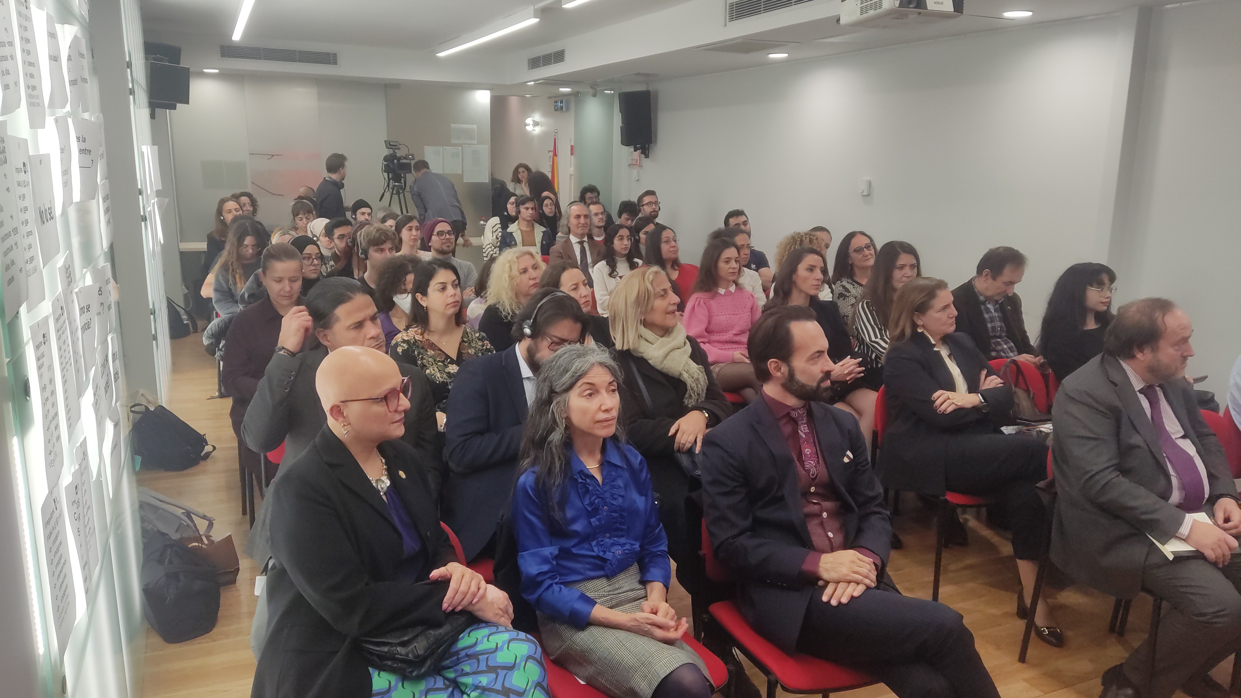 Encuentros con la escritora y periodista Laura Restrepo