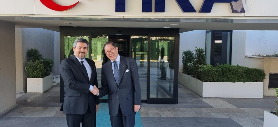 Reunión del Embajador Julio Riaño con el Vicepresidente de la Agencia Turca de Cooperación y Coordinación (TIKA)